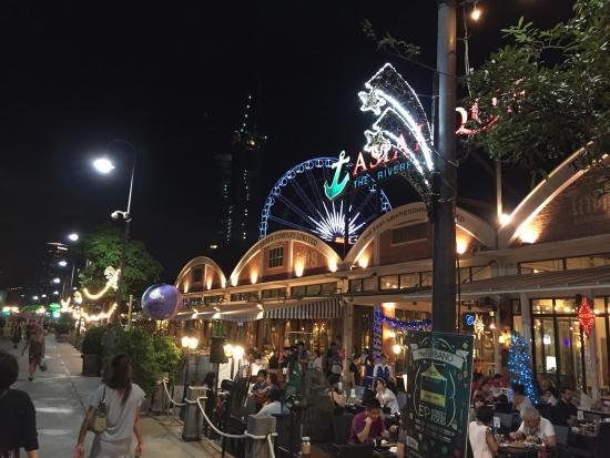 the riverside restaurant